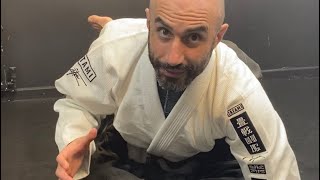 BJJ technique- the Dagastani handcuff pass