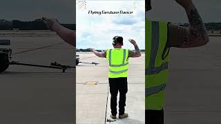 Do you know why pilots need to do funny hand gestures and dances?#airforce #usa🇺🇸