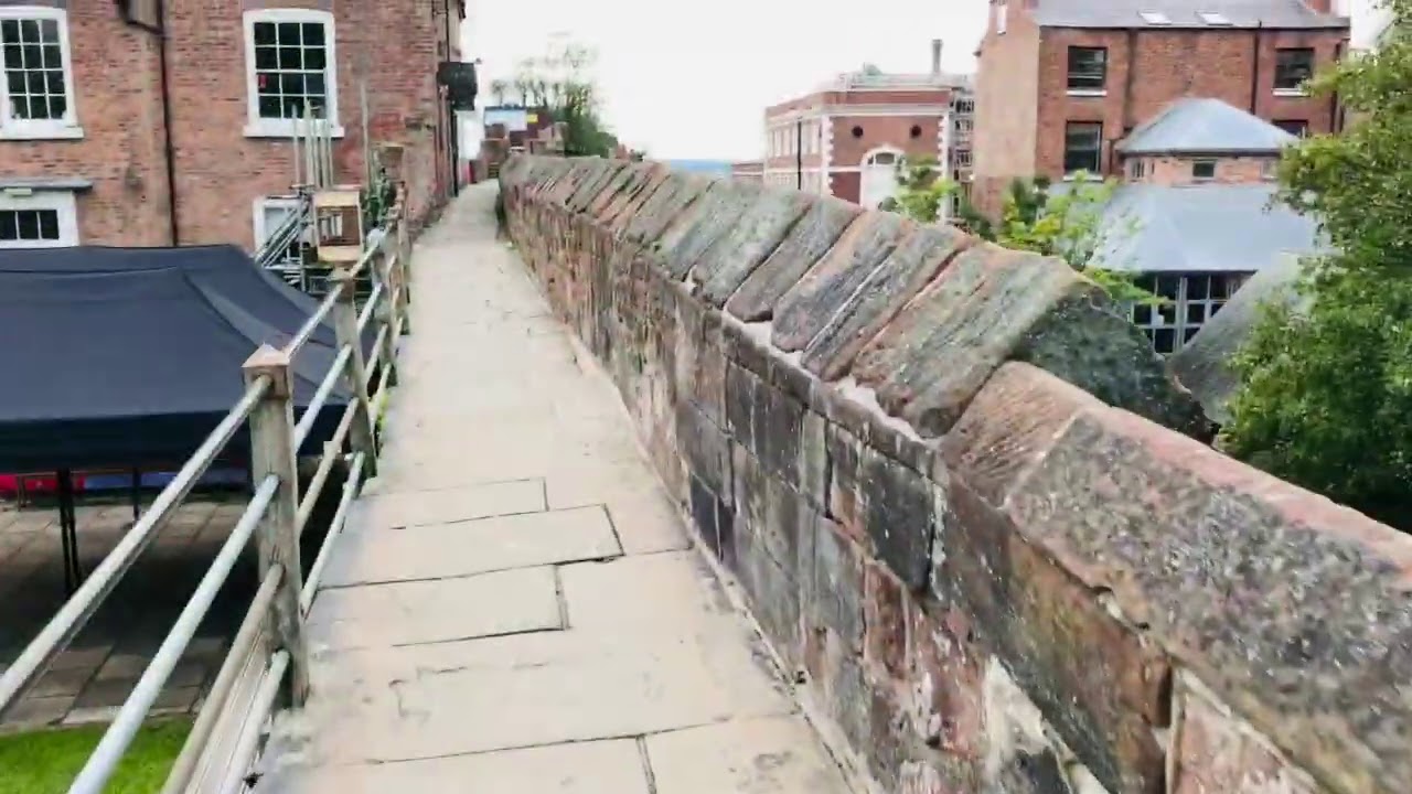 A walk in Chester City Wall 