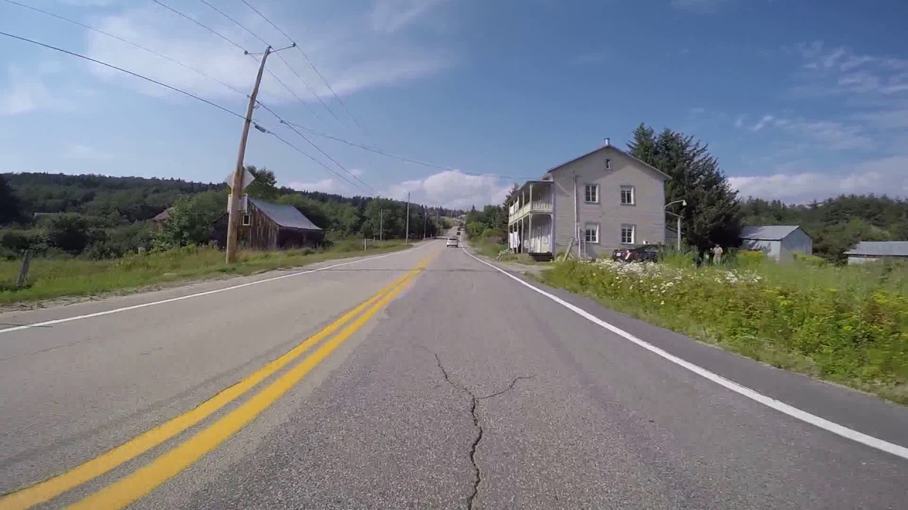 Route 381, St-Urbain/Saguenay à moto. 1/2