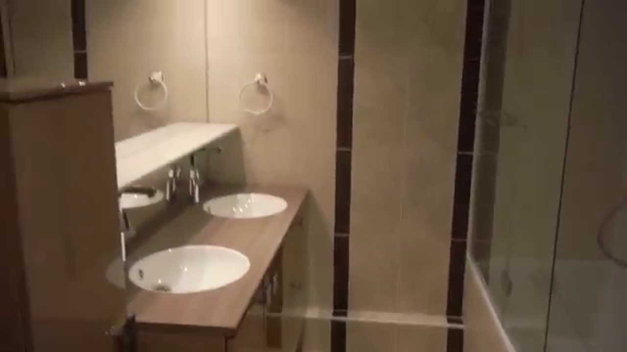 Une petite salle de bain très fonctionnelle (chantier réalisé par ...