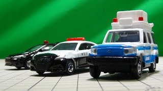 かっこいい警察車両の3台セット！トミカ ギフト 110番!警察車両&DVDセット