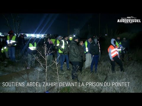 Abdel Zahiri soutenu depuis l'exterieur de la prison du Pontet par la gilets jaunes familly