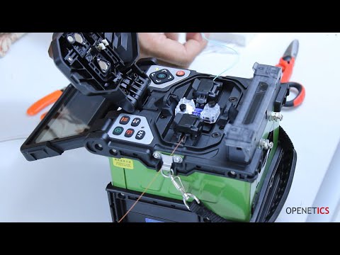 Cómo fusionar fibra óptica ➡️ paso a paso con la fusionadora KF-2800 de OPENETICS - video from Openetics