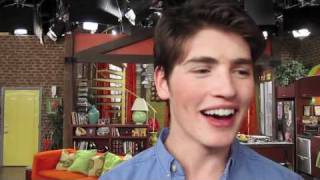 GREGG SULKIN On The Last Day Of Shooting WIZARDS OF WAVERLY PLACE!