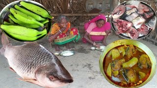 ROHU FISH CURRY with RAW BANANA cooking &eating by our grandma||rural life style.