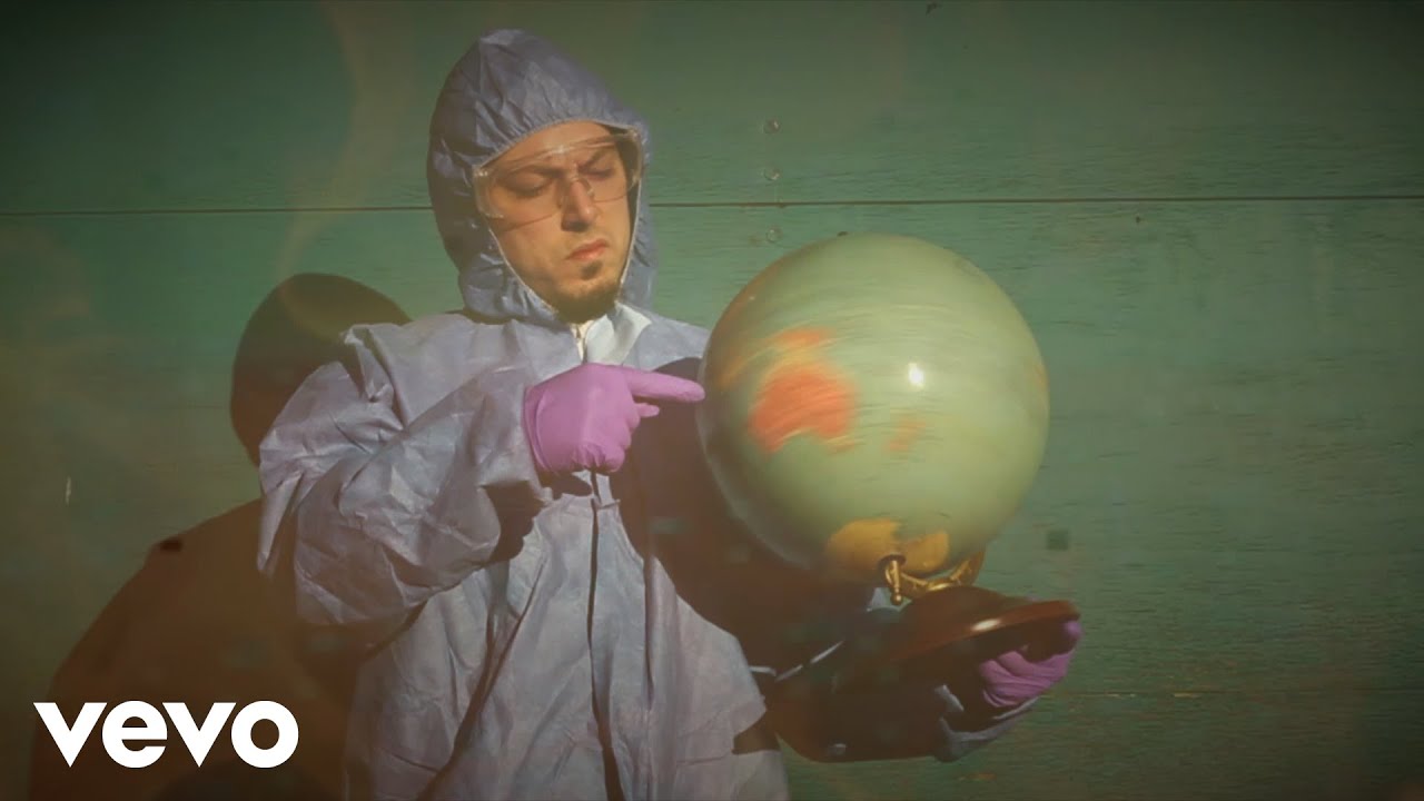 Graves 33 - Your True Colors ft. Gajah