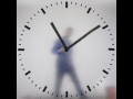 The hands of maarten baas schiphol clock are drawn on in real time