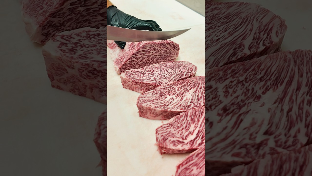 A5 🇯🇵 Wagyu Bavette 🥩 Cooked up. Cuttting across the grain on the plate makes for an amazing bite