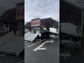 Bukan Sewa Gedung, Orang China Bikin Pesta di Dalam Truk!