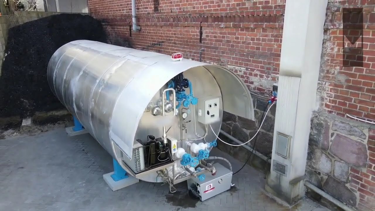 Carbon dioxide tank with CTA 5 transfer pump