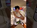 يشتري سيارة لزوجته بطريقة مميزة