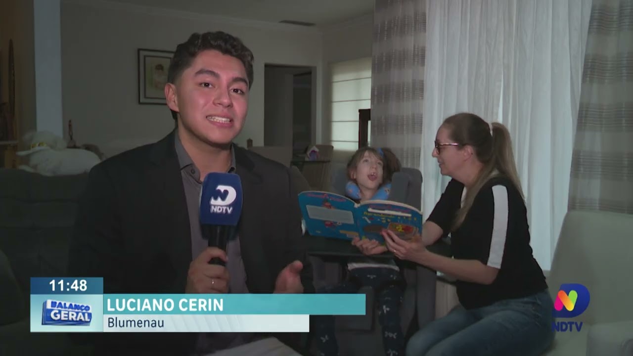 Tratamento no Panamá: família faz campanha para filha de oito anos com paralisia cerebral