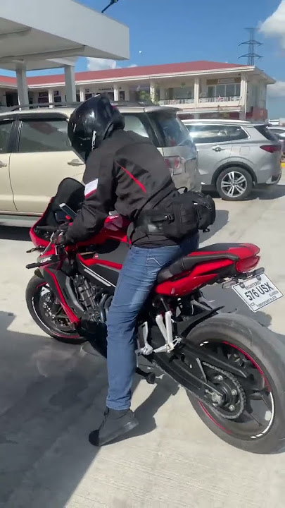 5'7' on a 2023 Honda CBR650R