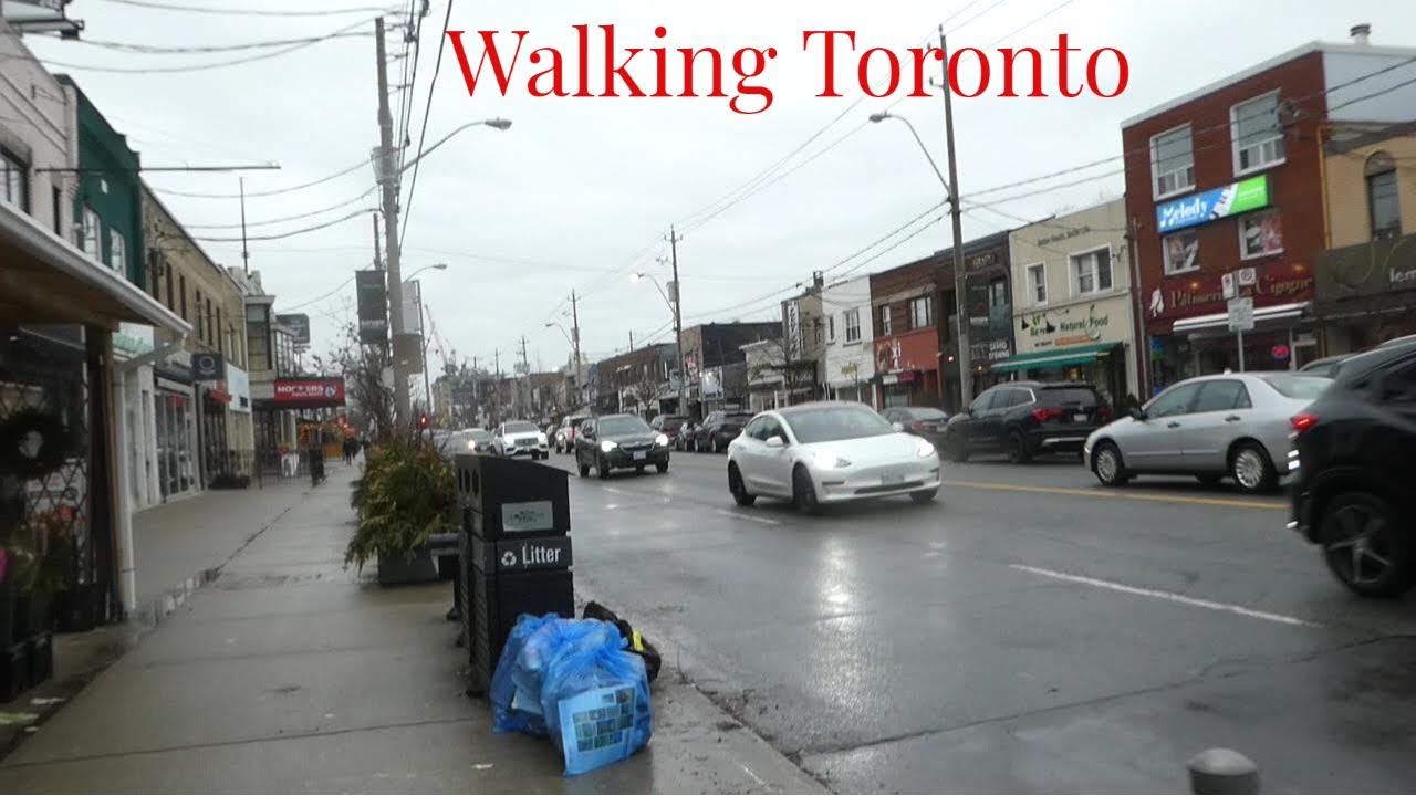 Walking Bayview Avenue Mostly in Toronto's Bayview-Leaside District 1/3/2023