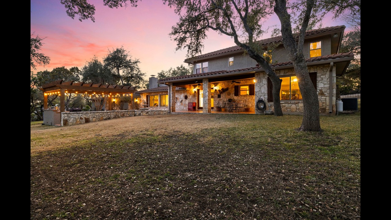 Luxury Spanish-style Oasis is a showstopper!✨