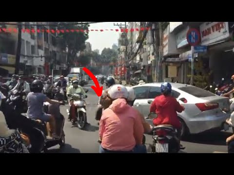 Video: Anteckningar Om Ett Saigon-motorcykelpimp - Matador-nätverk