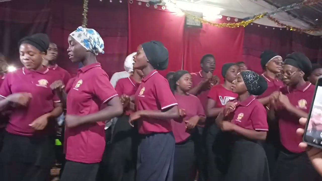 Jovens Intermediário da Cerâmica UBM Nampula cidade