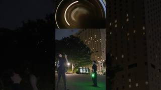 謎の大技決めてからヲタ芸撮影するカメラマン