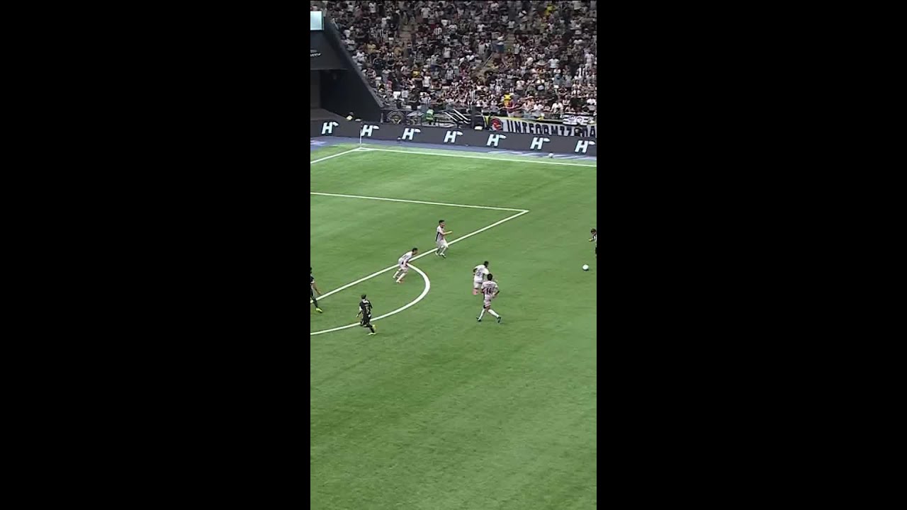 SCARPA ARRISCA DE FORA DA ÁREA E FAZ O SEGUNDO DO GALO! | #shorts