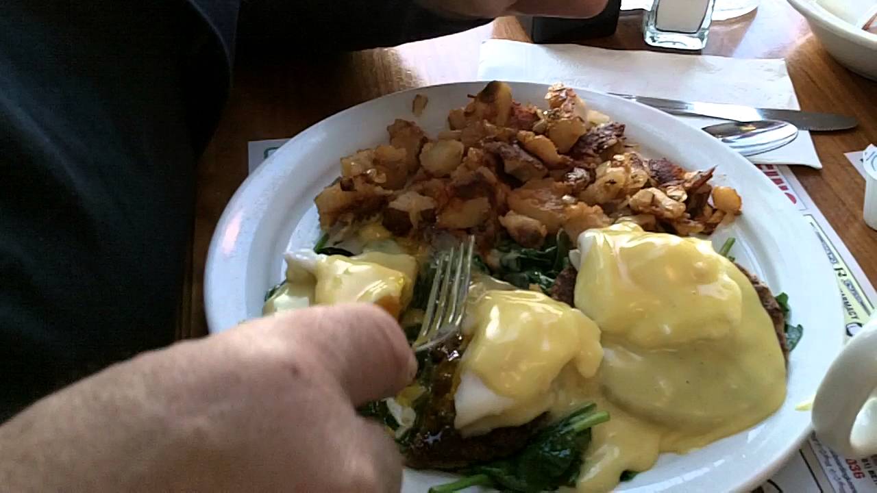 Sunday Breakfast at Nick's Country Kitchen, Bethlehem CT - YouTube