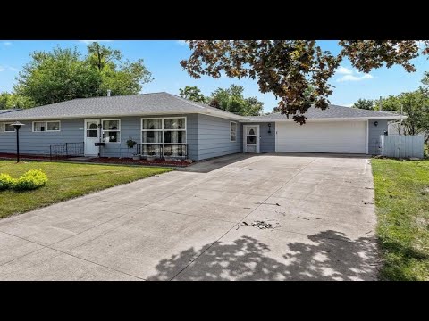 1665 Henderson Drive, Marion, IA home video tour