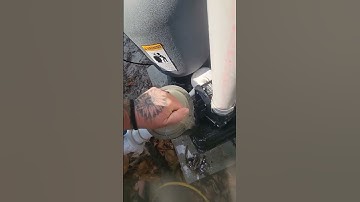 How to release air from above ground pool pump. #abovegroundpool #swimming #pool #thepoolguy
