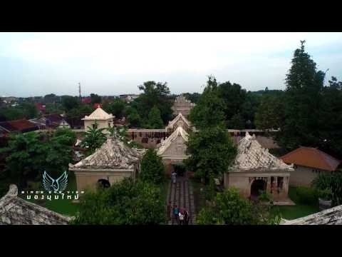 Bird's Eye View - พระราชวังน้ำ ประเทศอินโดนีเซีย