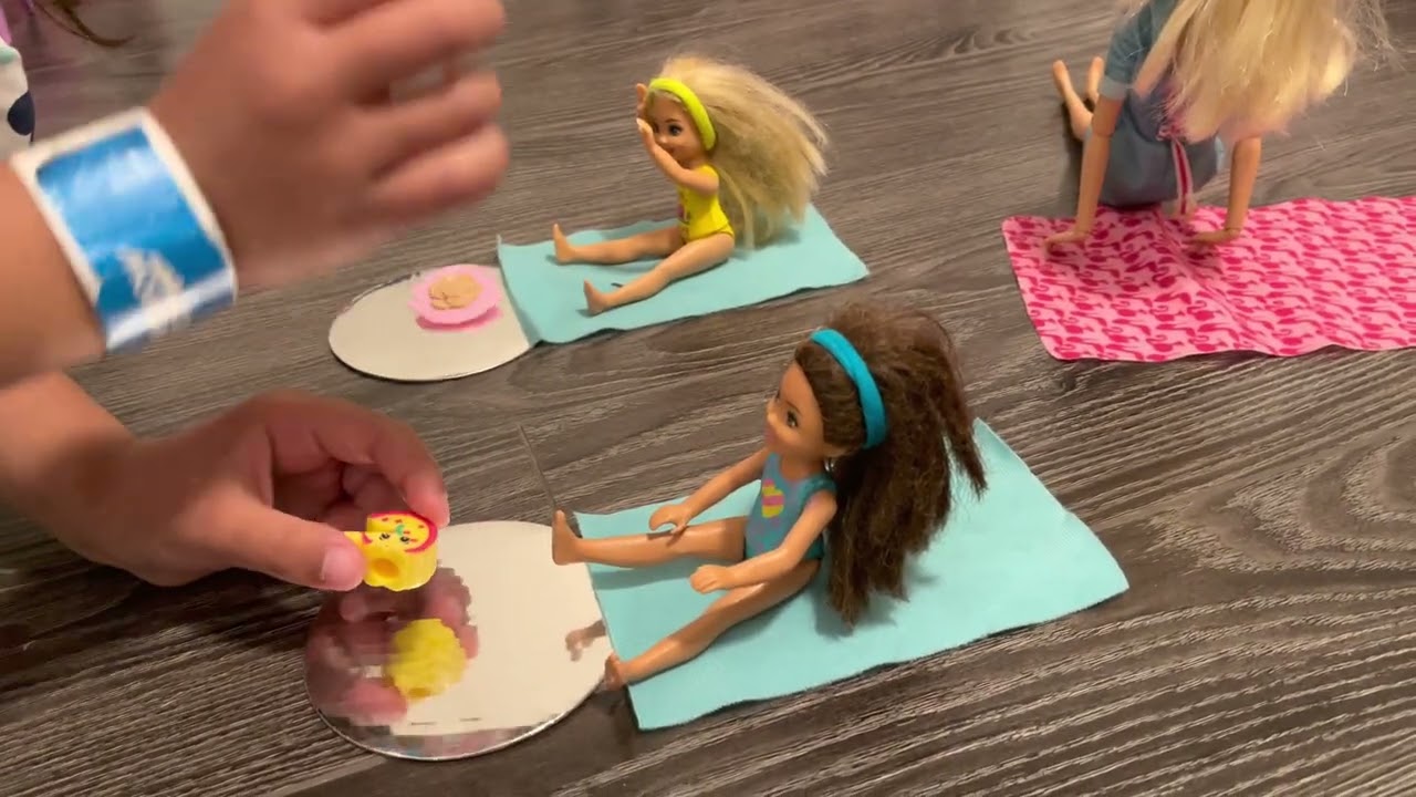 Elsia and Annia going to cheer leading YouTube