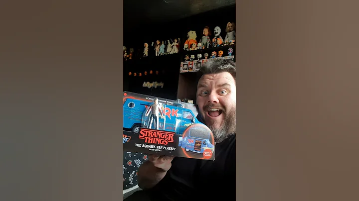 Stranger Things Hunt and Battle Jazwares Steve Van Unboxing