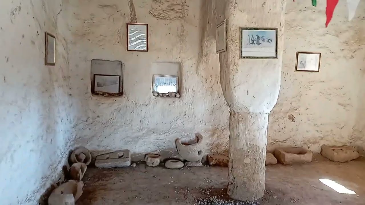 بسكرة : موقع تهودة التاريخي - سيدي عقبة/بئر الكاهنة العجيبة وأضرحة الصحابة