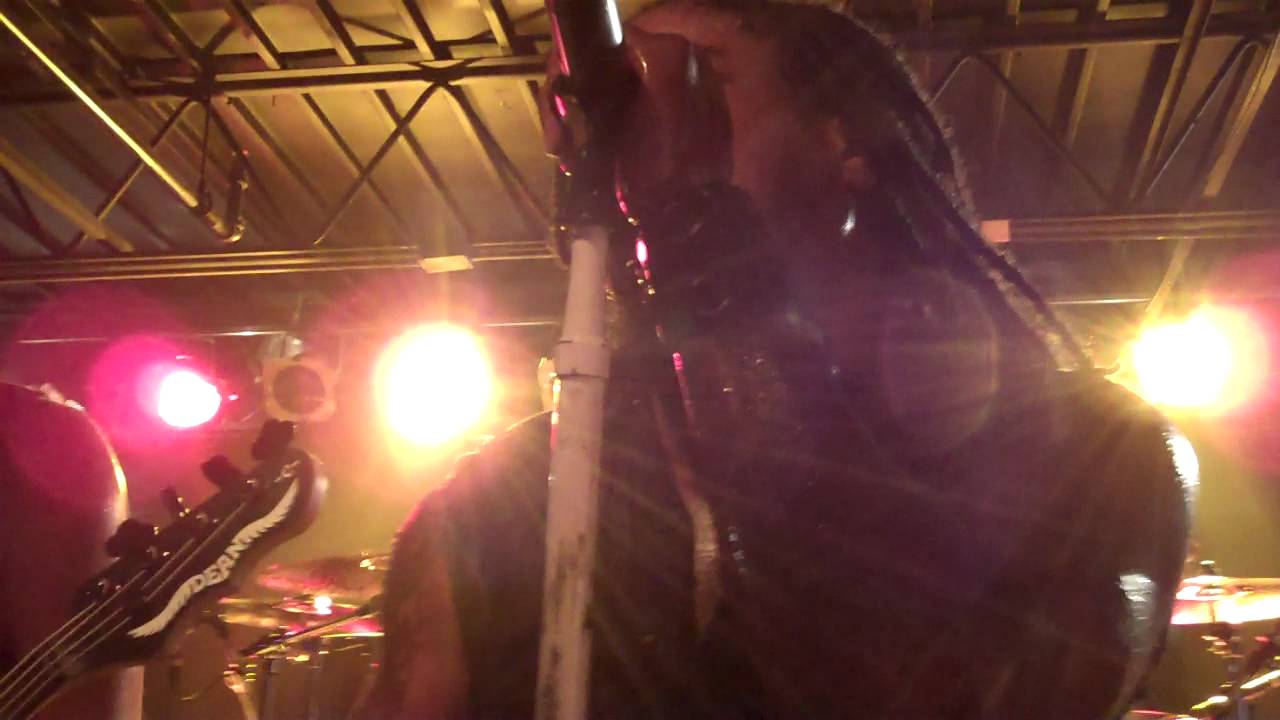 Sevendust Enemy (live headliners Toledo) 2011 (2) YouTube