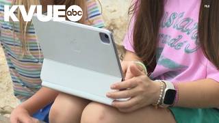 Austin ISD parents push for less classroom screen time