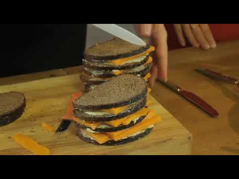 Video: Ko Var Darīt Ar Kaltētu Maizi