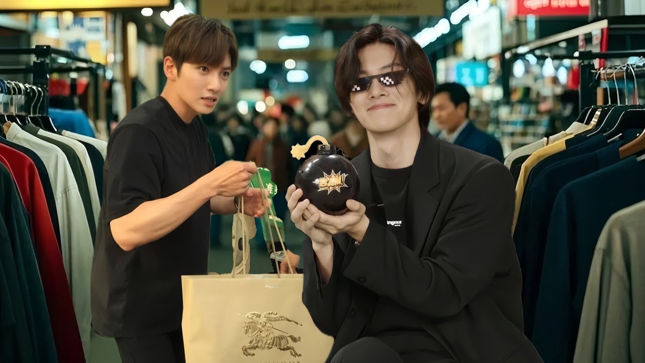 Ого! Прекрасный момент, который стал вирусным! Чжи Чан Ук был замечен за покупками с фанаткой!