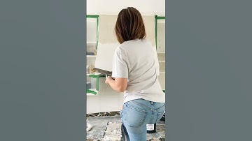 DIY your custom range hood to create impact in your kitchen #kitchendesign #rangehood #diyprojects