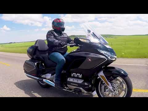 REVIEW OF 2020 HONDA GOLDWING - YouTube