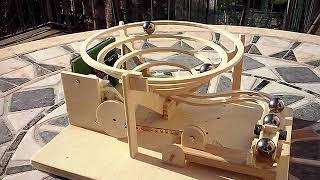 Spiral marble machine