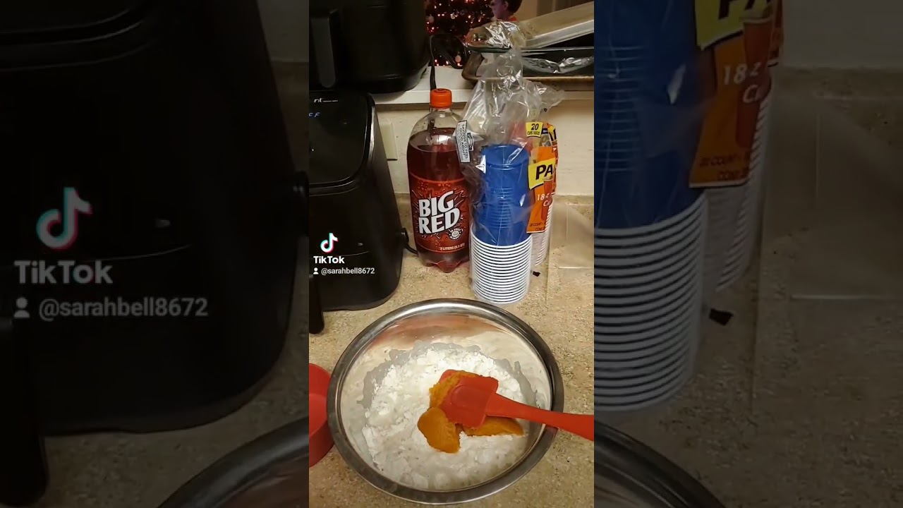 Easy Pumpkin Pie Spice Funnel Cake!!