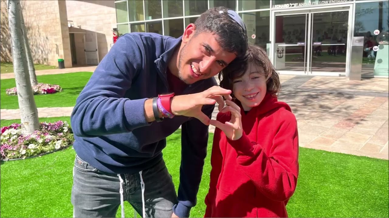 יש בי אהבה- לב שנים לשלוה