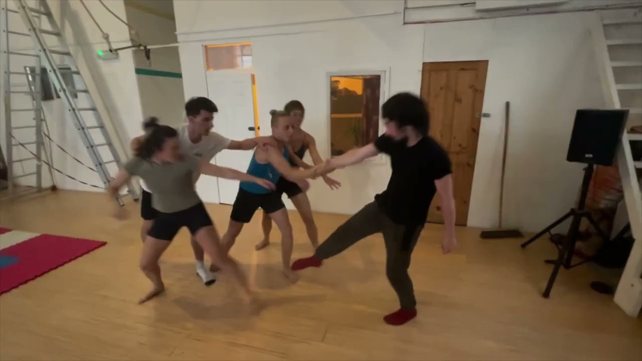 Toffy - Showreel: Ensemble / Acro 2022