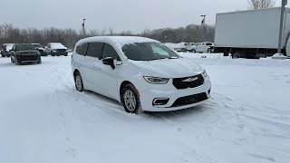 2025 Chrysler Pacifica  Lapeer, Oxford, Davison, Imlay City, Lake Orion MI Chrysler Dealership Lapeer Mi