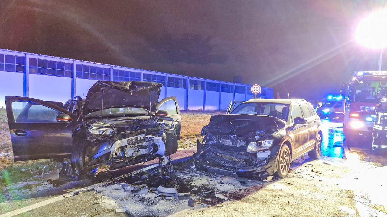 Schwerer Blitzeis-Unfall auf Bundesstraße bei Willstätt fordert 7 Verletzte