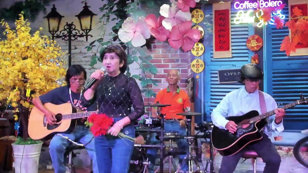 Liên Khúc: Tôi Muốn & Yêu Người Yêu Đời  - Trình bày: Phi Long