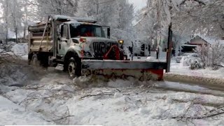 Heavy winter storm poses challenges for plow crews