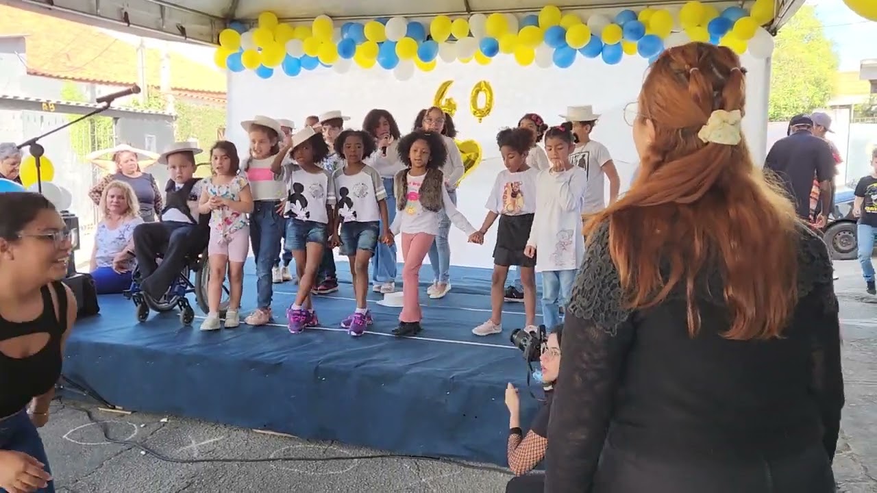 Vamos a Luta - Gonzaguinha | Crianças Brasileiras | 40 Anos AMDEM