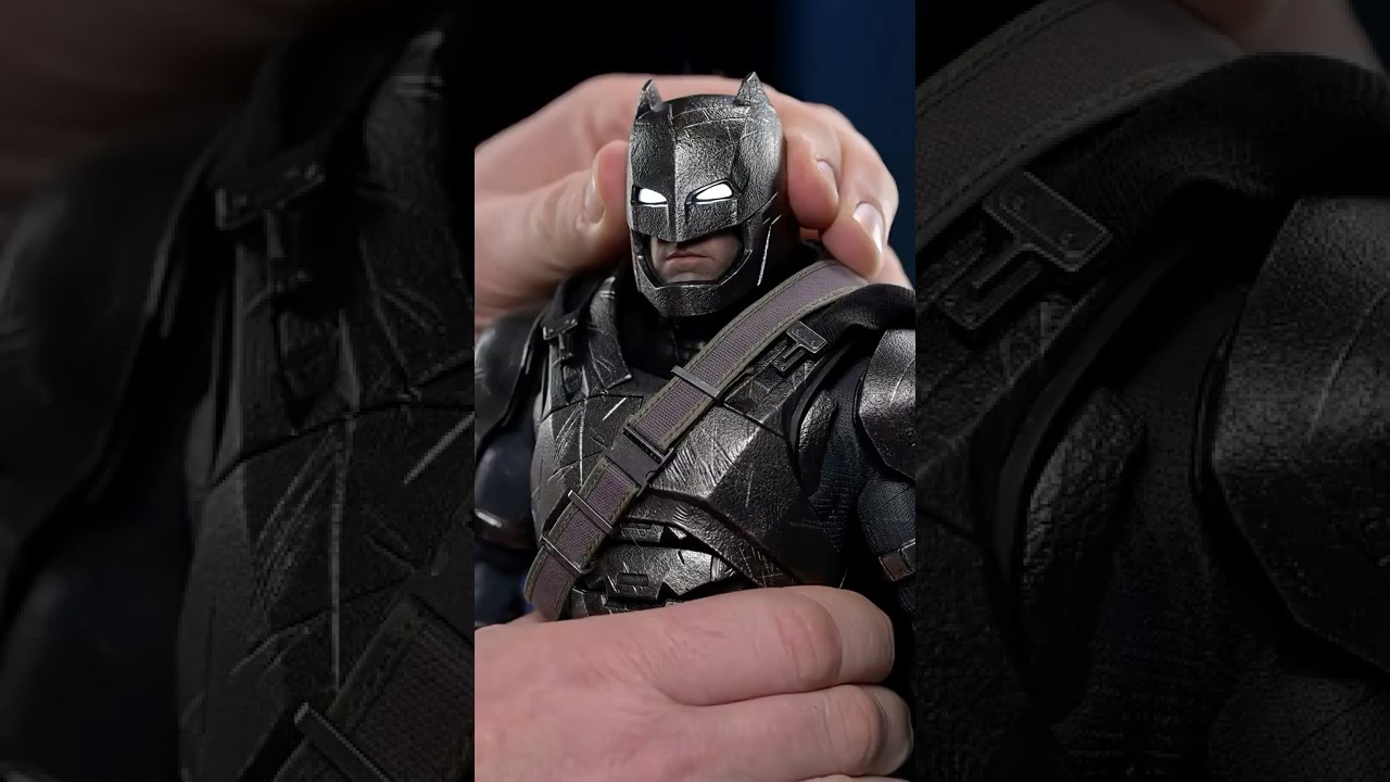 First Look Hot Toys Armored Batman 2.0 Deluxe Version Sixth Scale
