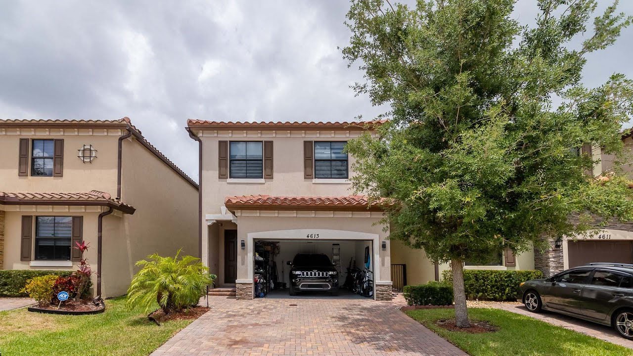 FOR SALE - 4613 NW 59th St, Tamarac, FL, 33319 - MIAMI REAL ESTATE