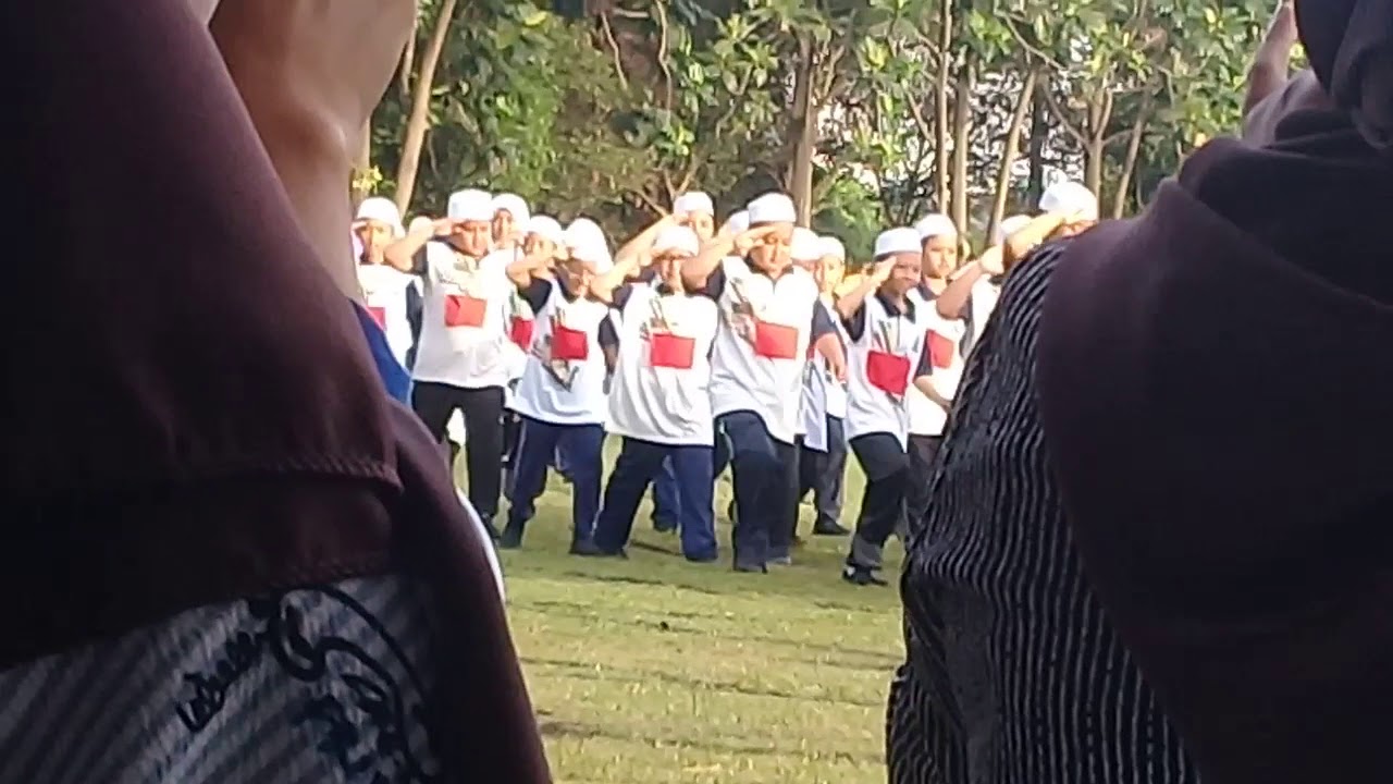 Pembarisan di sekolah al .iman