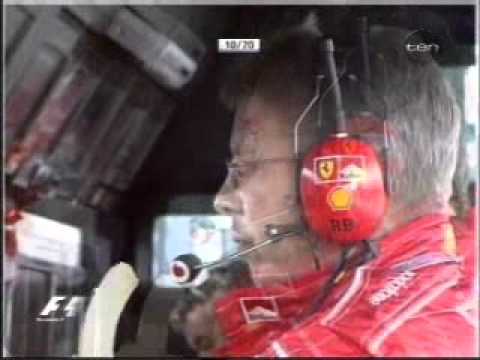 Ross Brawn eats his customary banana - Hungaroring 2004